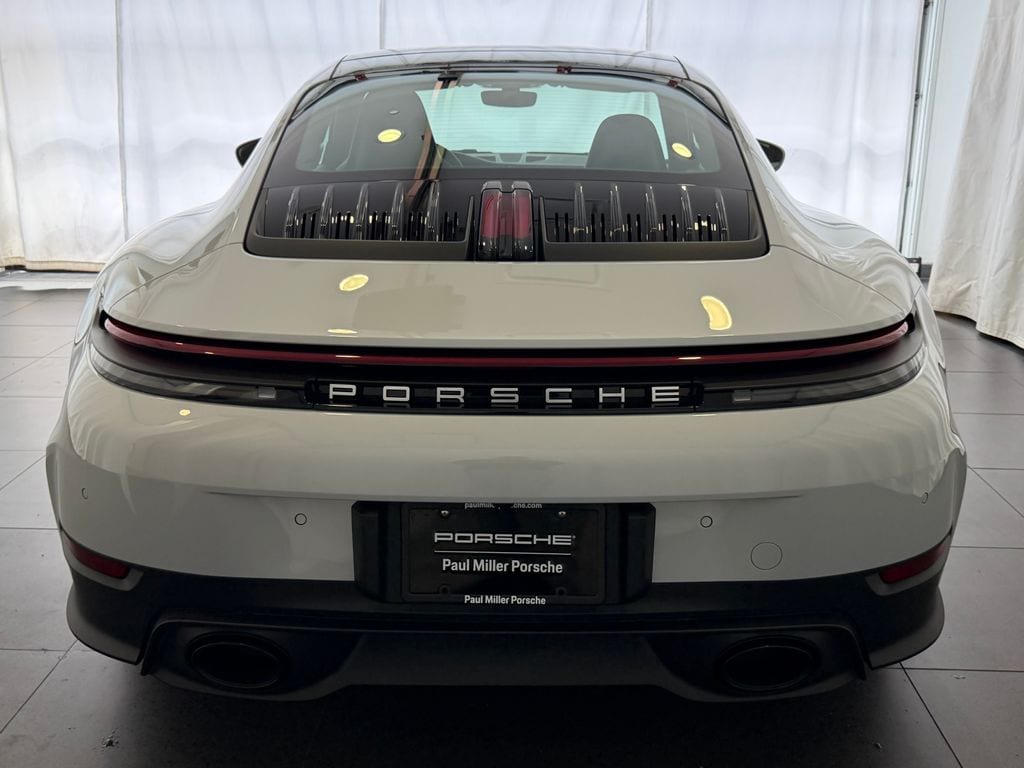 2026 Porsche 911 S - Photo 8