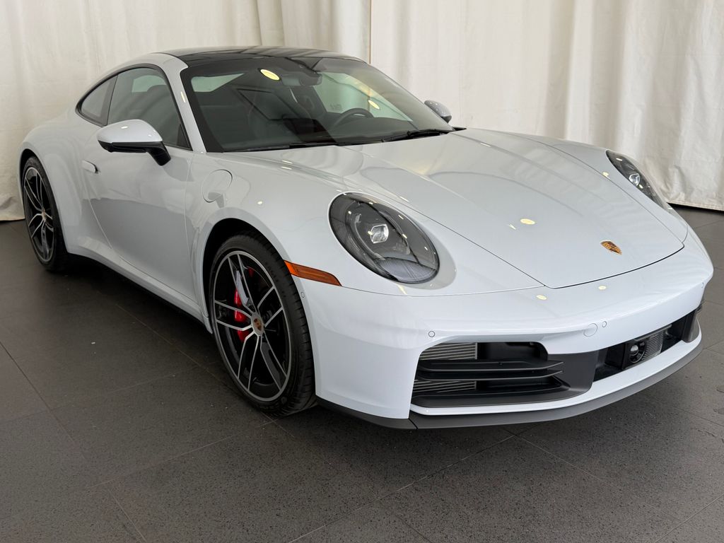 2026 Porsche 911 S - Photo 7