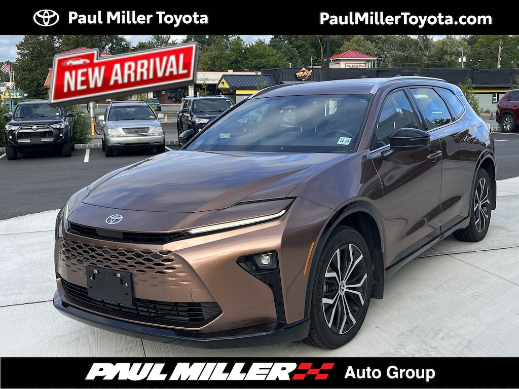 Certified 2025 Toyota Crown Signia XLE XLE AWD