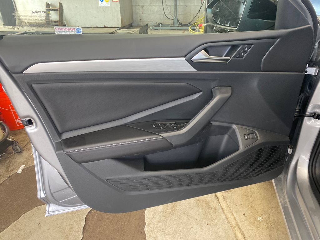 2026 Volkswagen Jetta Sport - Photo 12
