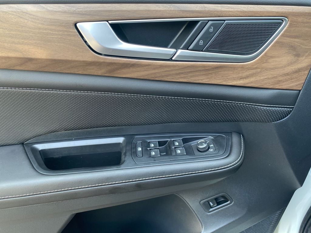 2026 Volkswagen Atlas SE w/Tech - Photo 11