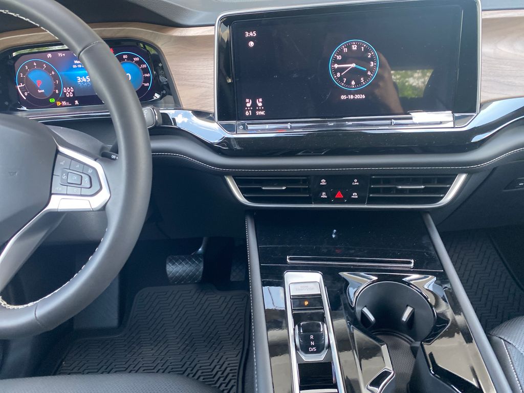 2026 Volkswagen Atlas SE w/Tech - Photo 17