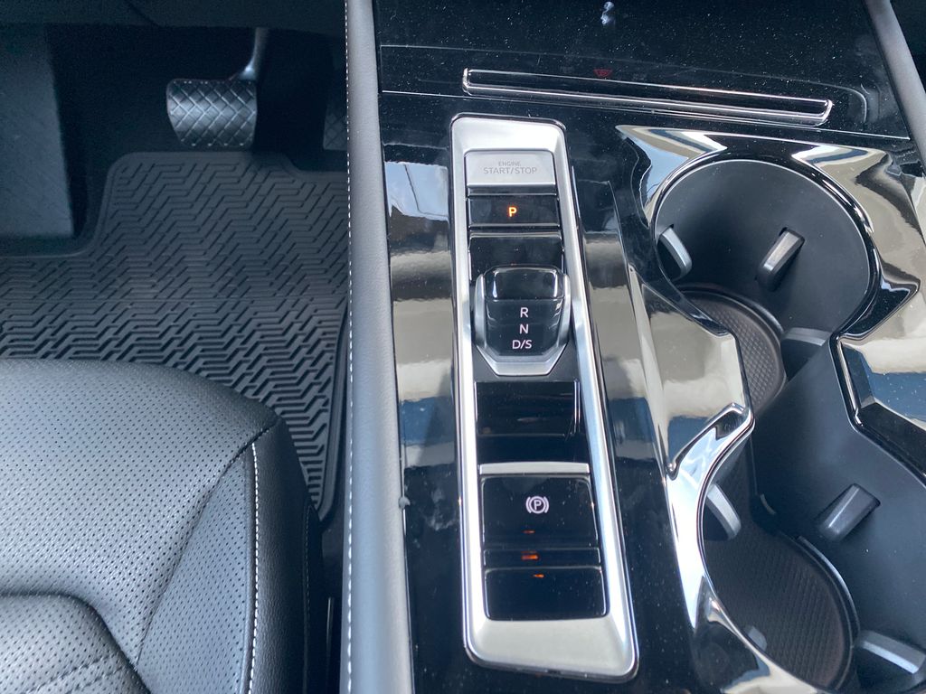2026 Volkswagen Atlas SE w/Tech - Photo 18