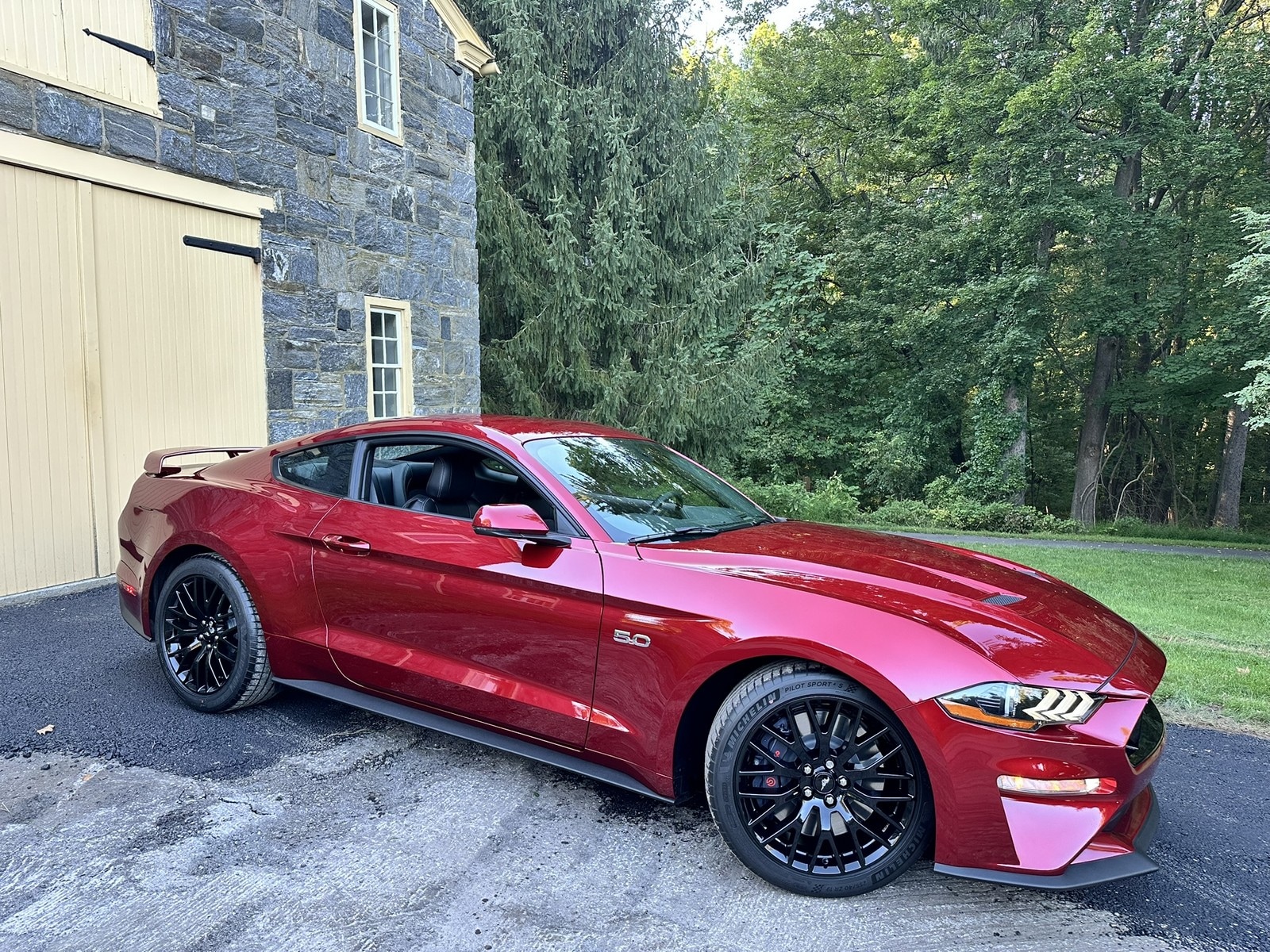 2019 Ford Mustang GT Premium RWD photo
