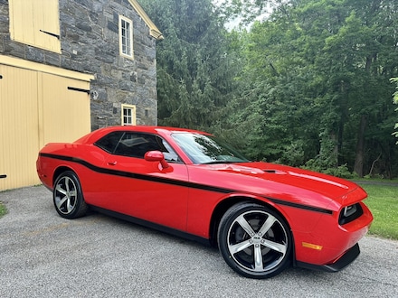 2014 Dodge Challenger R/T Automatic - Only 33,000 Miles