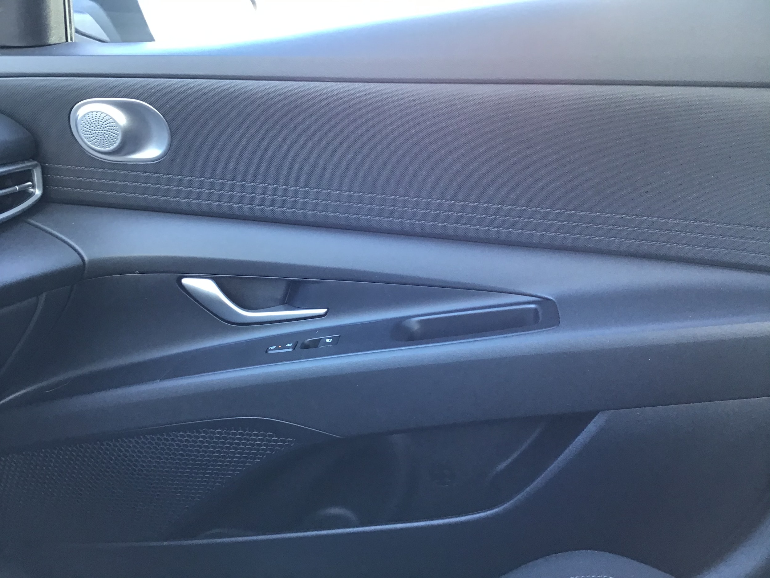 2025 Hyundai Elantra Blue - Photo 14