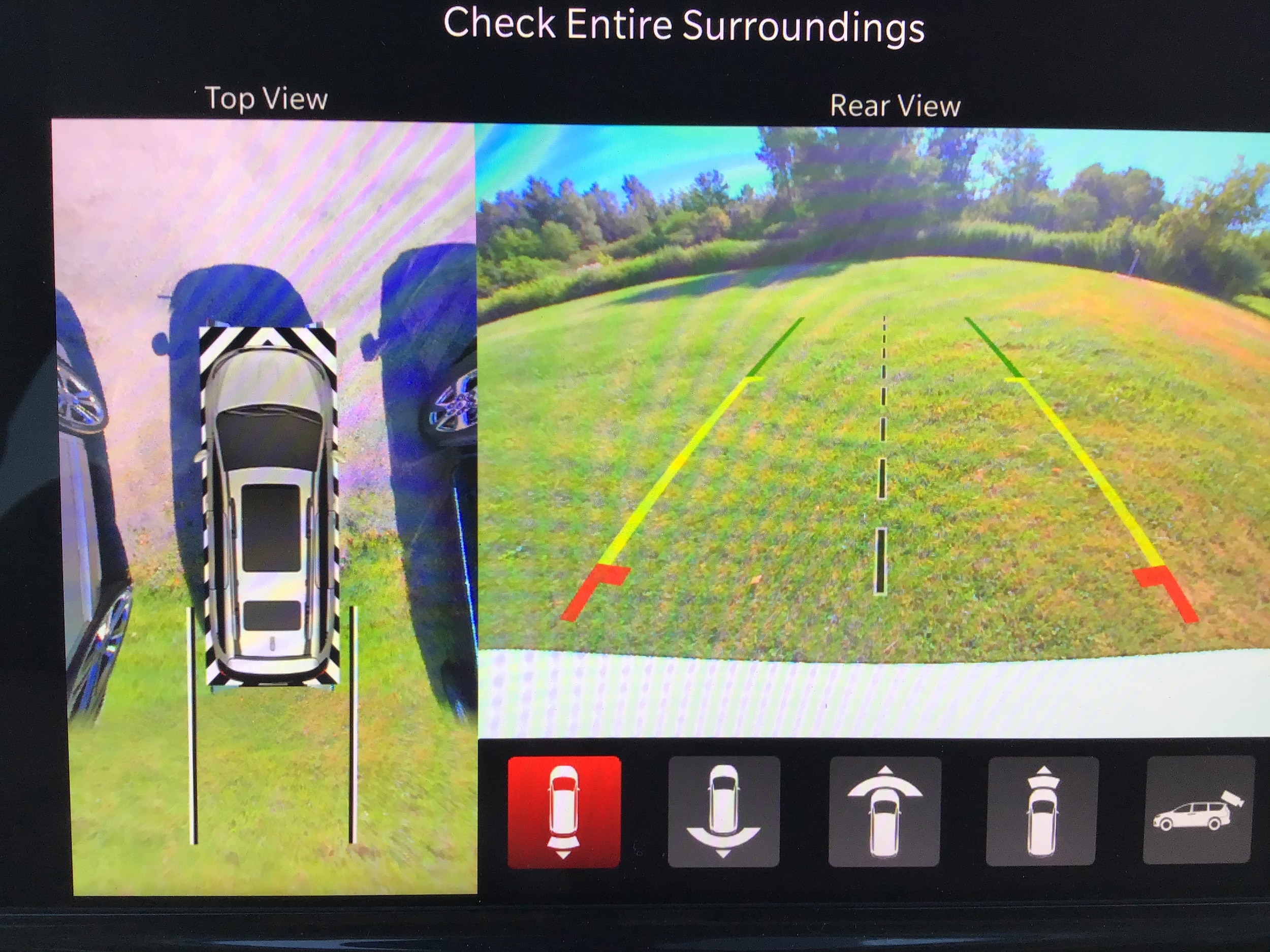 2024 Chrysler Pacifica Touring L - Photo 12