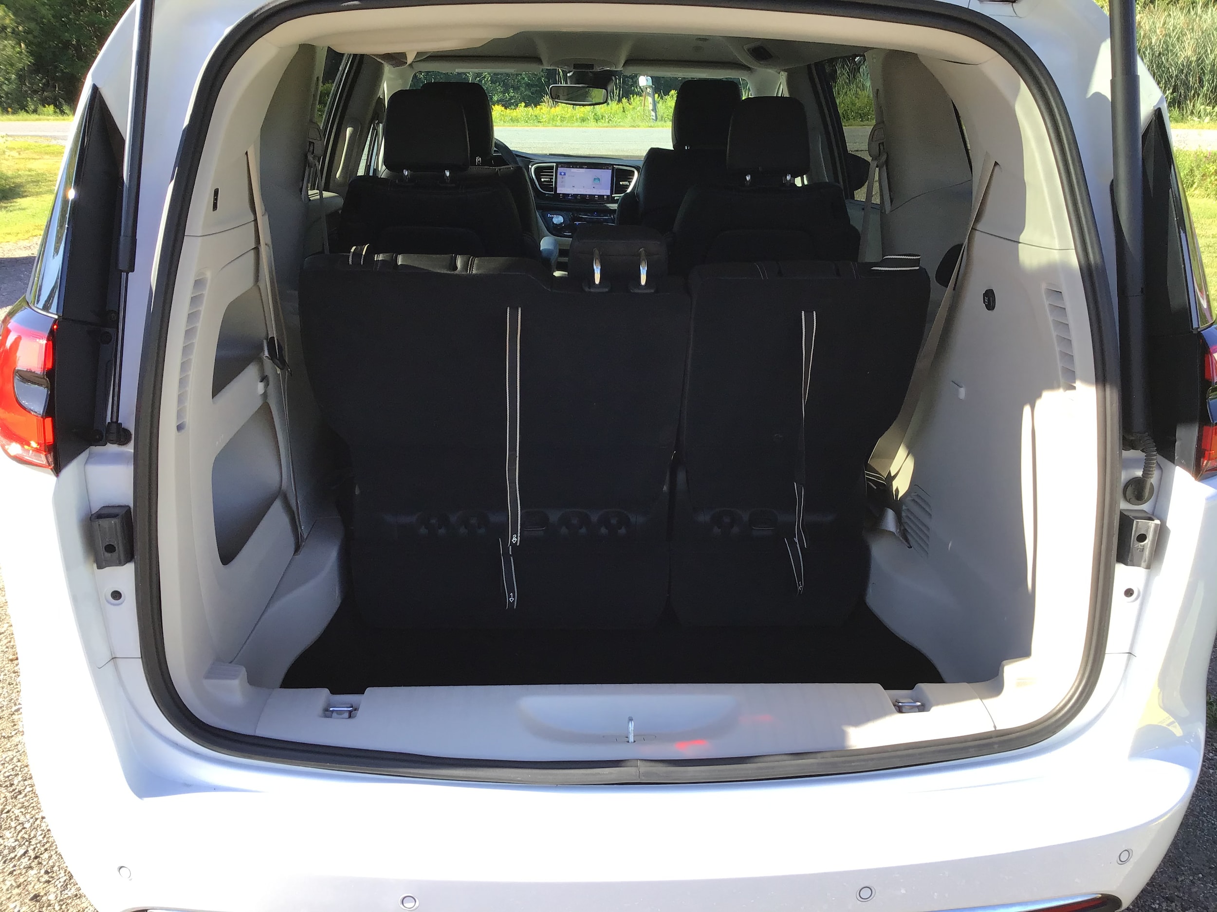 2024 Chrysler Pacifica Touring L - Photo 7
