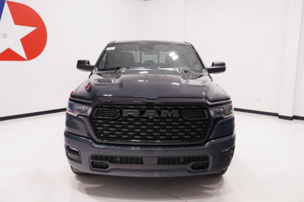 New 2027 Ram 1500 EXPRESS CREW CAB 4X4 5'7 BOX Pickup