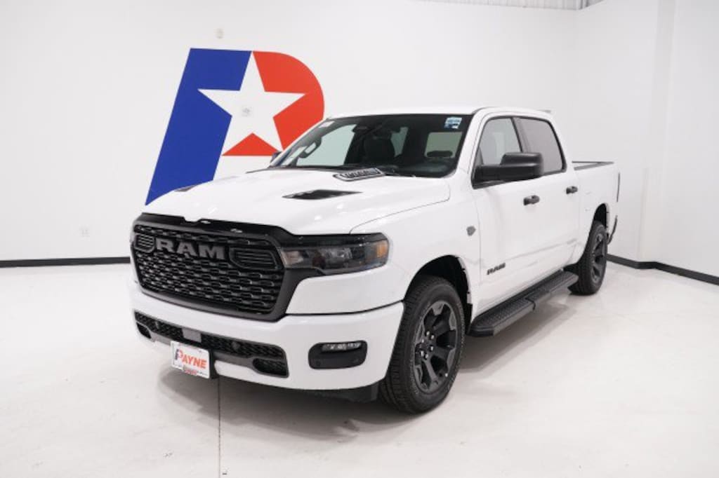 New 2027 Ram 1500 EXPRESS CREW CAB 4X4 5'7 BOX Pickup
