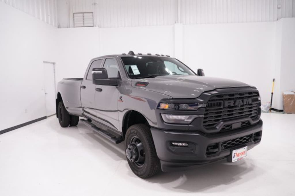 New 2027 Ram 3500 TRADESMAN CREW CAB 4X4 8' BOX Pickup
