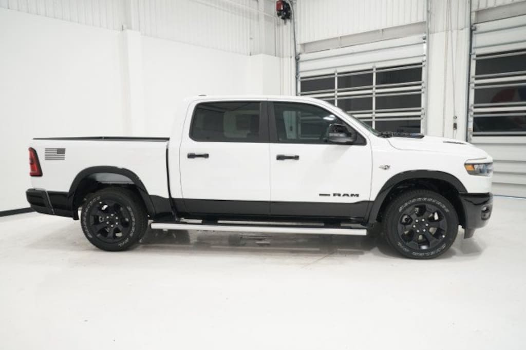New 2026 Ram 1500 LONE STAR CREW CAB 4X4 5'7 BOX Pickup