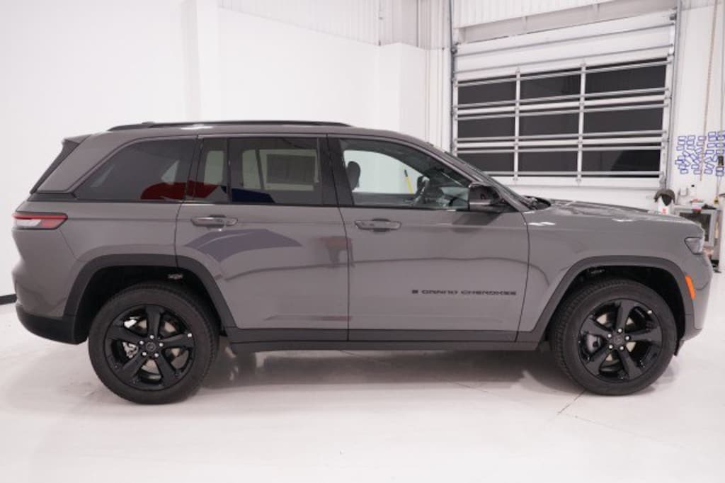 New 2027 Jeep Grand Cherokee LIMITED 4X2 Sport Utility