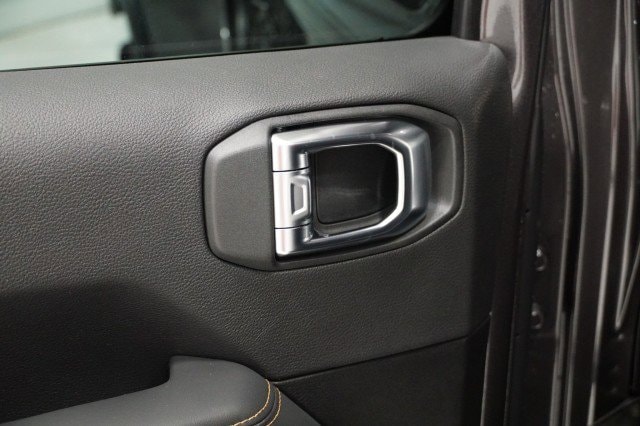 2025 Jeep Wrangler 4-Door Sahara - Photo 23