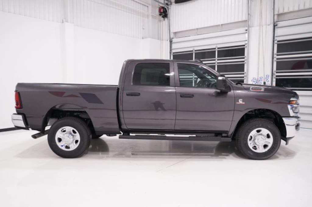 New 2027 Ram 2500 TRADESMAN CREW CAB 4X4 6'4 BOX Pickup
