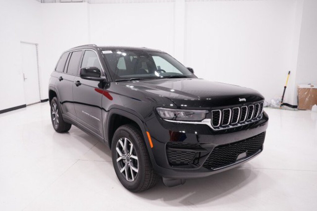 New 2027 Jeep Grand Cherokee LAREDO X 4X2 Sport Utility