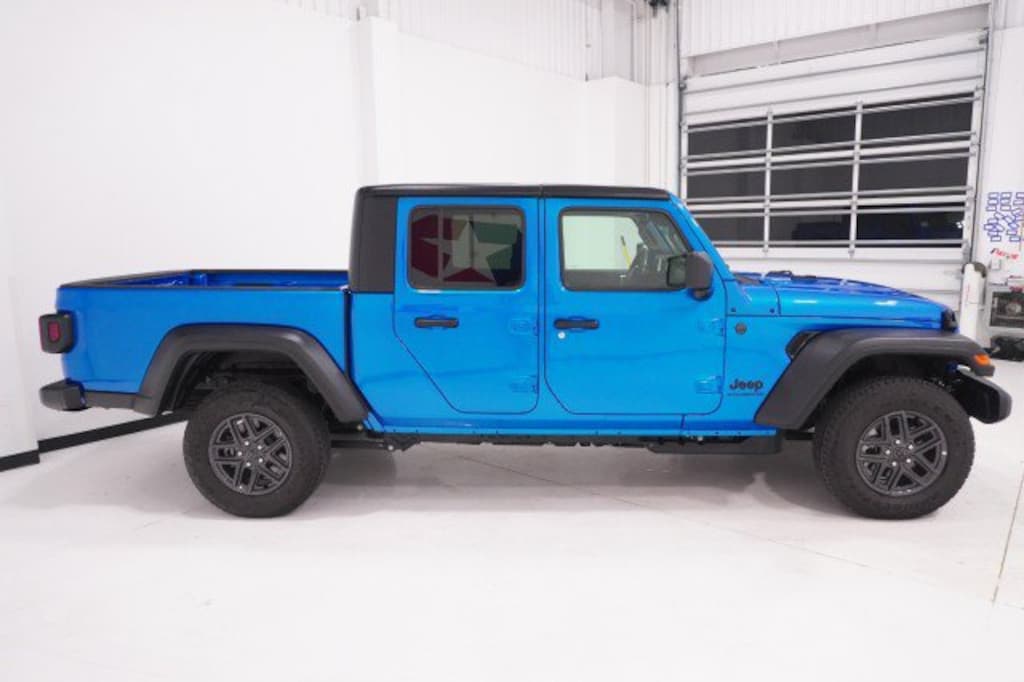 New 2026 Jeep Gladiator SPORT S 4X4 Pickup