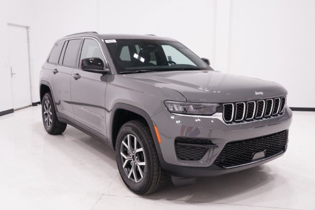 New 2027 Jeep Grand Cherokee LAREDO X 4X2 Sport Utility