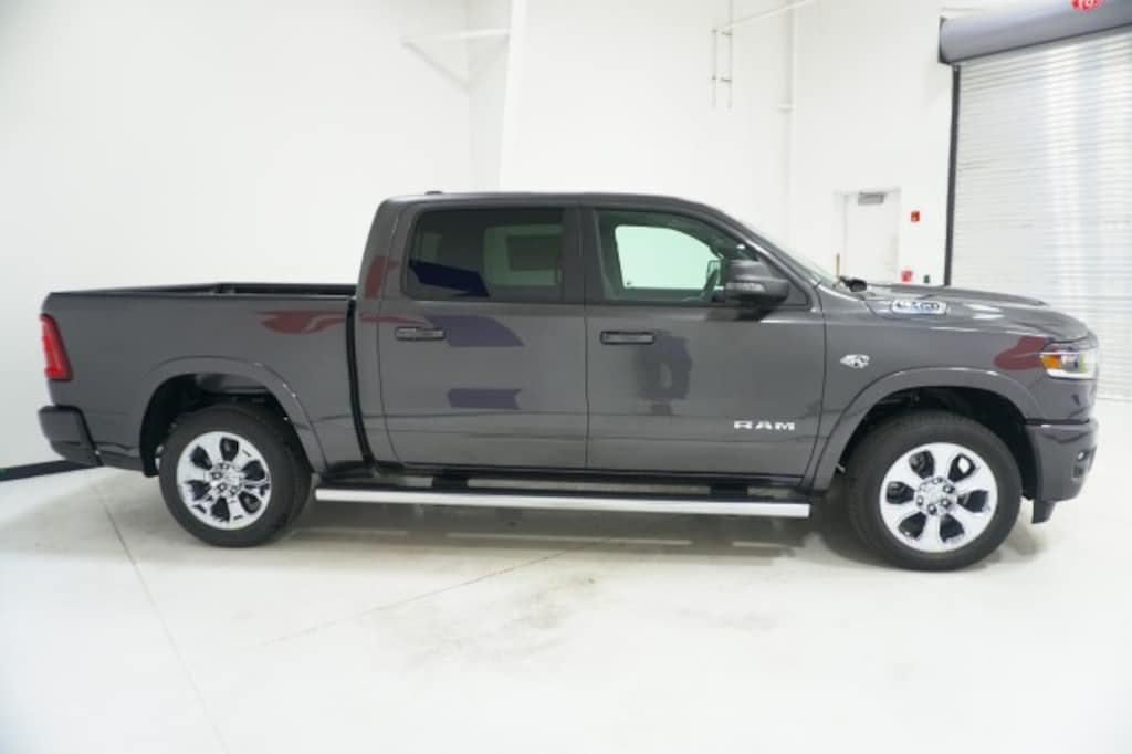 New 2026 Ram 1500 LONE STAR CREW CAB 4X4 5'7 BOX Pickup