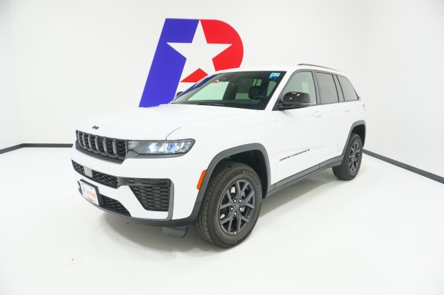New 2027 Jeep Grand Cherokee LAREDO ALTITUDE 4X2 Sport Utility