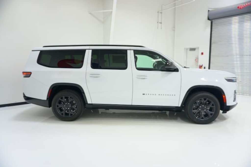 New 2026 Jeep Grand Wagoneer L LIMITED ALTITUDE 4X4 Sport Utility
