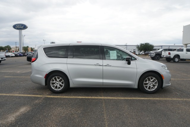 Used 2024 Chrysler Pacifica Touring L Minivan/Van