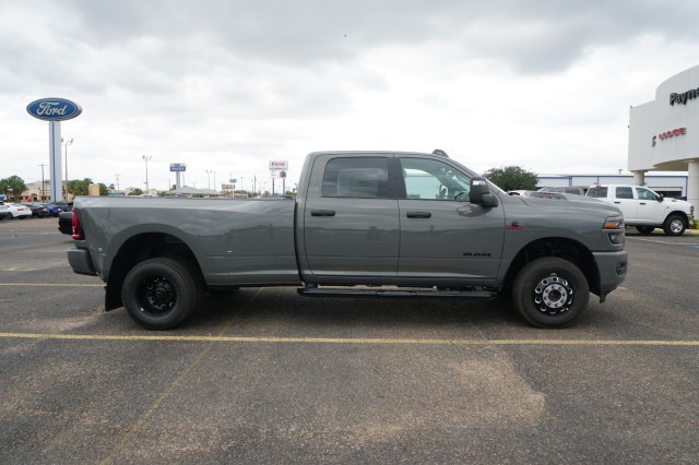 New 2027 Ram 3500 LONE STAR CREW CAB 4X4 8' BOX Pickup