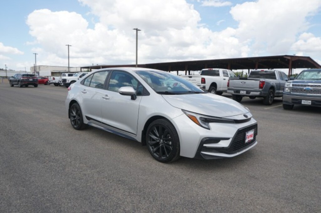 Used 2025 Toyota Corolla SE Sedan