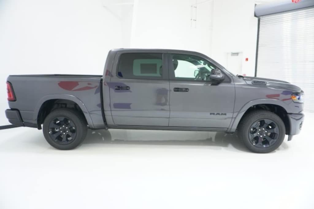New 2027 Ram 1500 LONE STAR CREW CAB 4X2 5'7 BOX Pickup