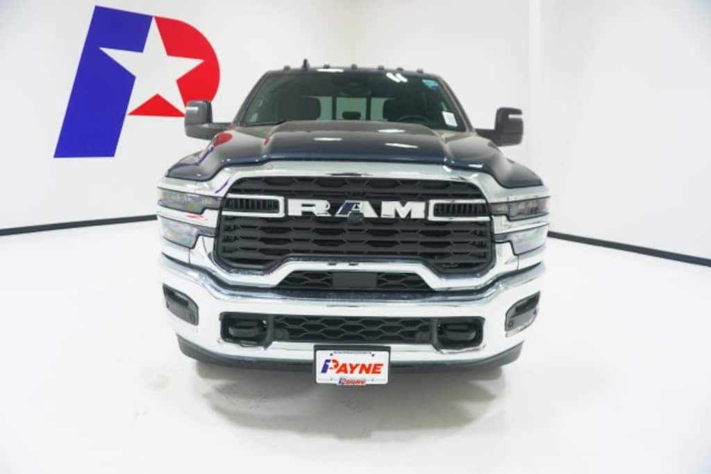 New 2027 Ram 3500 TRADESMAN CREW CAB 4X4 8' BOX Pickup