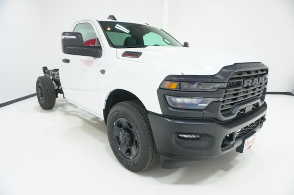 New 2027 Ram 2500 TRADESMAN REGULAR CAB 4X2 8' BOX Pickup