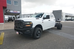 2026 Ram 3500 Chassis Cab TRADESMAN CREW   4X4 60' CA Pickup