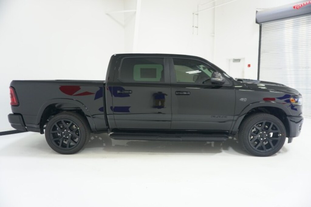 New 2027 Ram 1500 LARAMIE CREW CAB 4X4 5'7 BOX Pickup