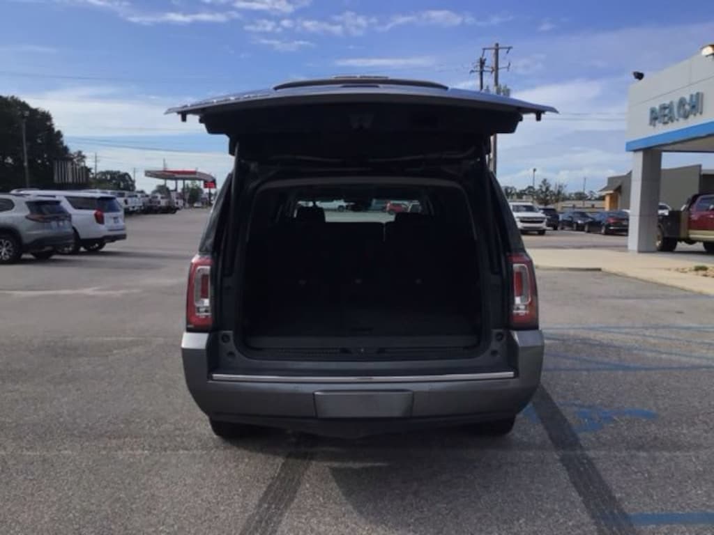 Used 2020 GMC Yukon XL Denali SUV