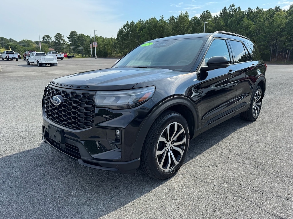 Used 2025 Ford Explorer ST-Line SUV