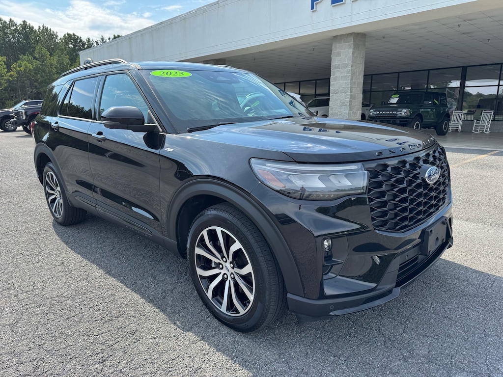 Used 2025 Ford Explorer ST-Line SUV