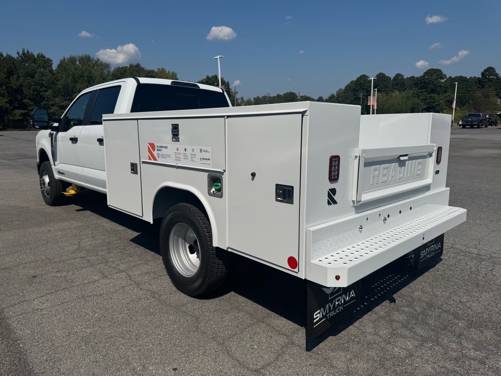 2026 Ford F-350 Super Duty Chassis Cab XL - Photo 6
