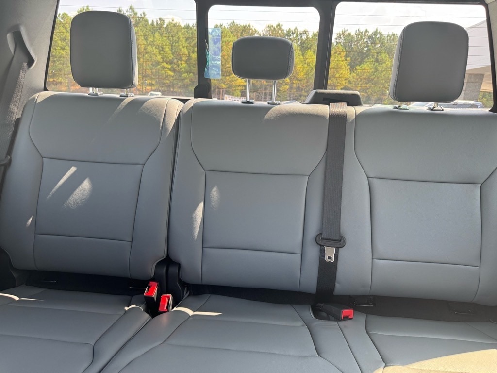 2026 Ford F-350 Super Duty Chassis Cab XL - Photo 36
