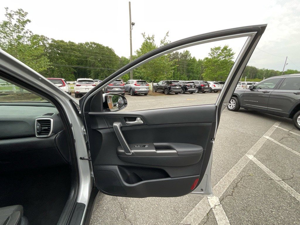 2022 Kia Sportage LX - Photo 45
