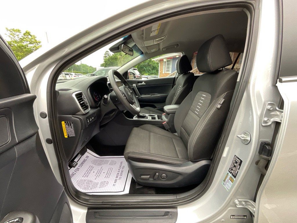 2022 Kia Sportage LX - Photo 14