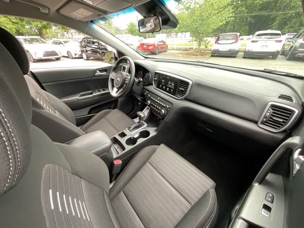 2022 Kia Sportage LX - Photo 18