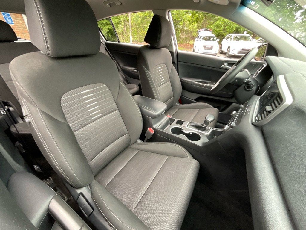2022 Kia Sportage LX - Photo 19