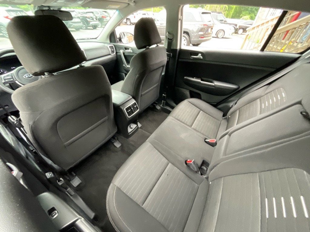2022 Kia Sportage LX - Photo 29