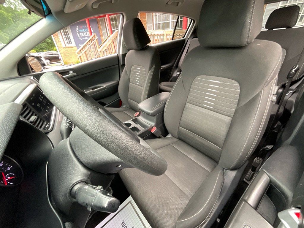 2022 Kia Sportage LX - Photo 16