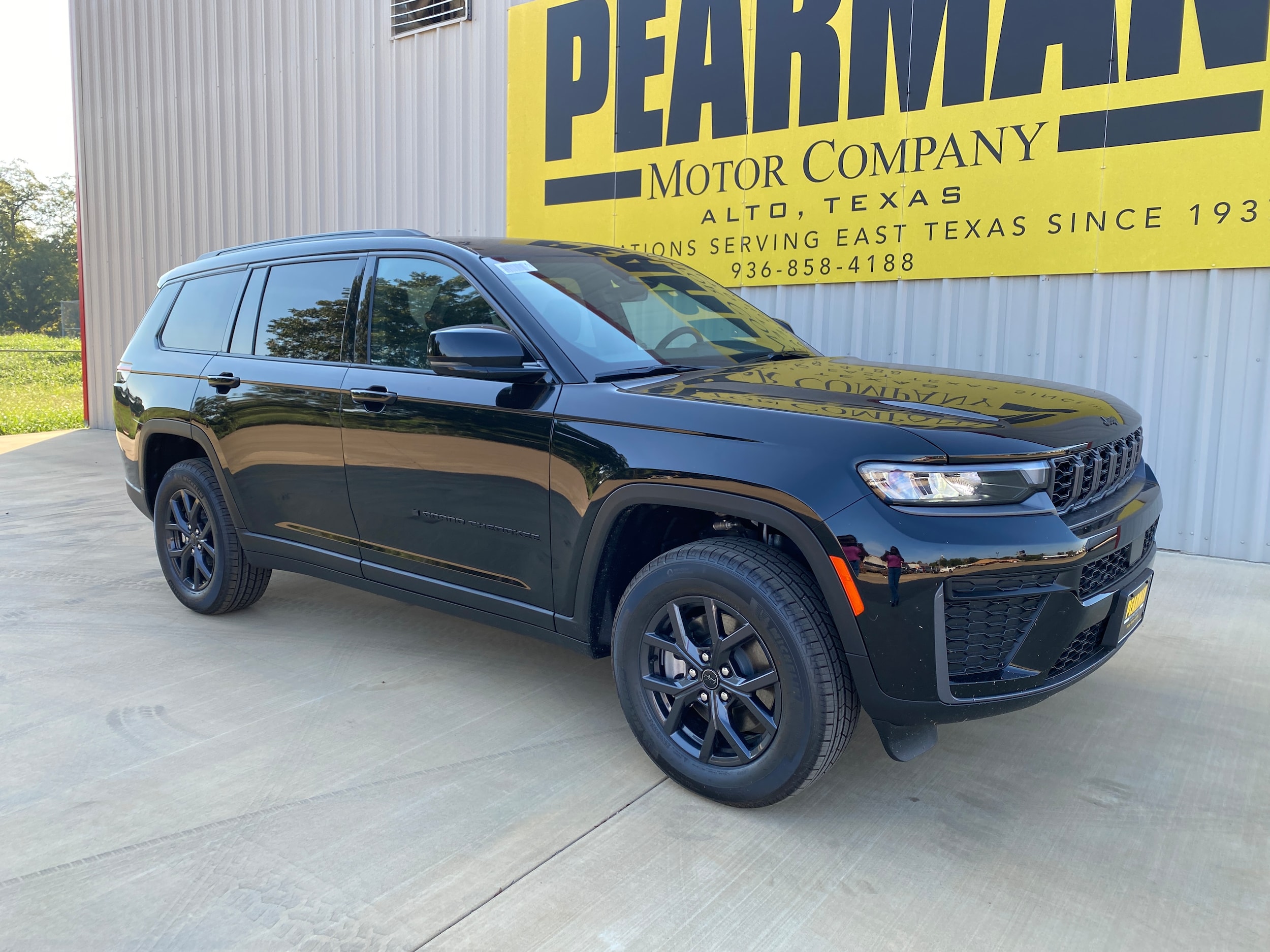 2027 Jeep Grand Cherokee L Laredo