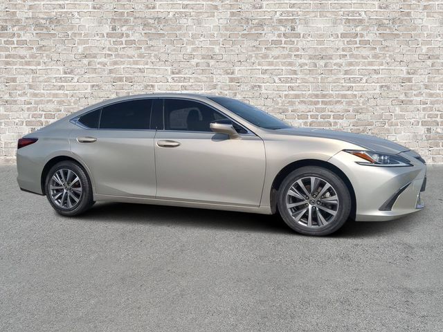2019 Lexus ES