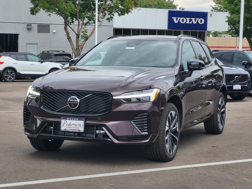 New 2026 Volvo XC60 plug-in hybrid T8 Plus SUV
