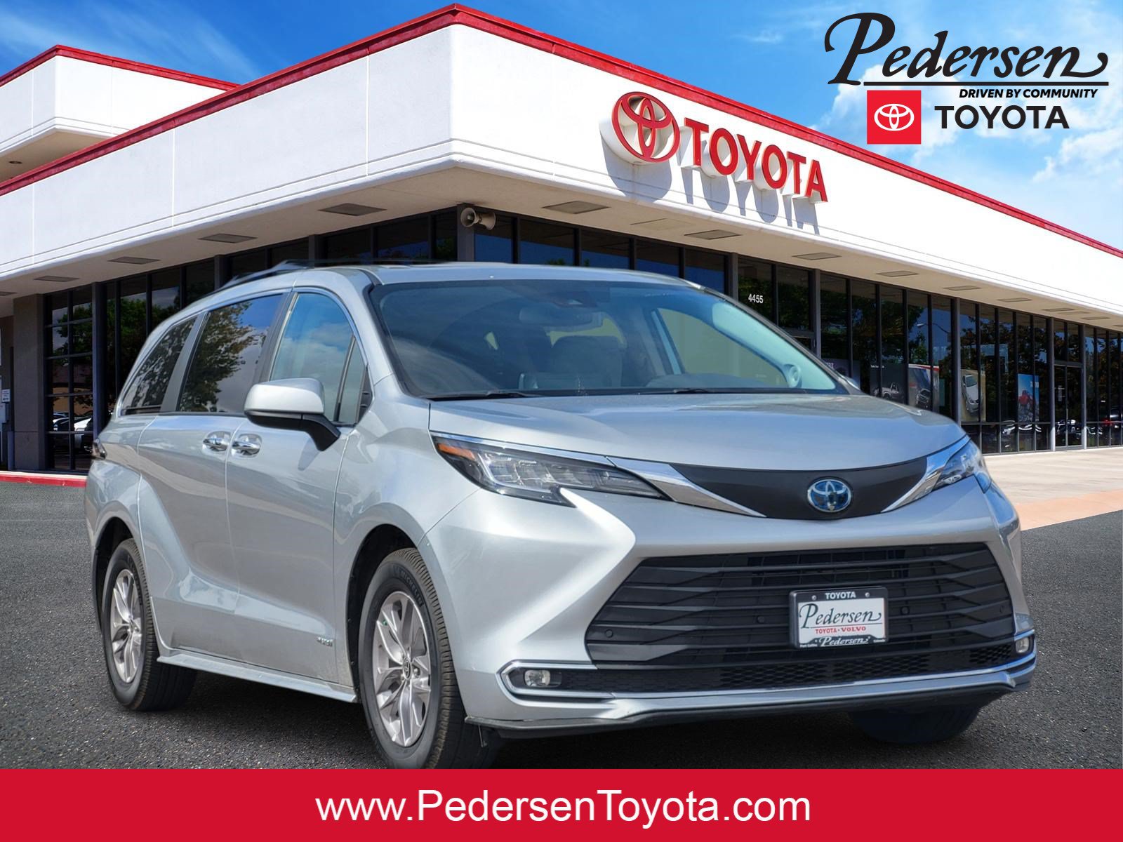 Used 2021 Toyota Sienna XLE 7 Passenger Van