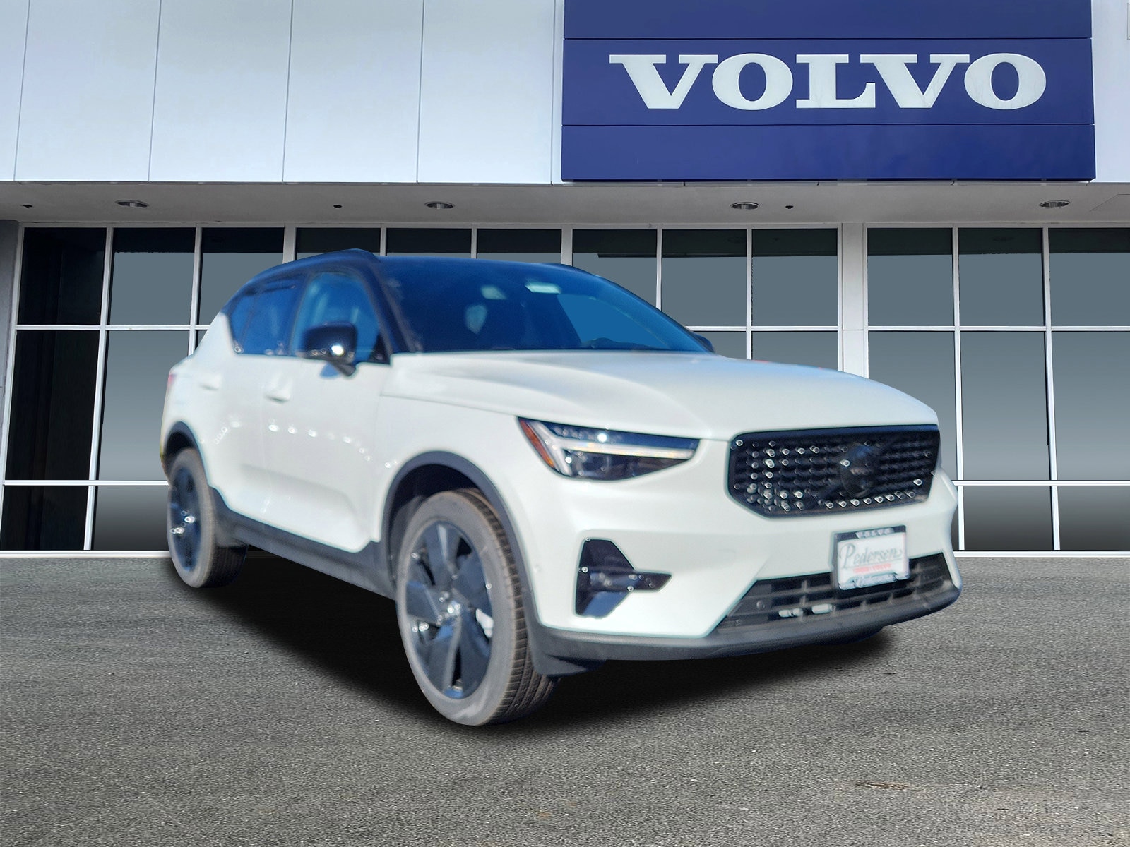 2026 Volvo XC40 SUV 