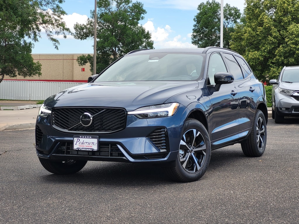 New 2026 Volvo XC60 plug-in hybrid T8 Core SUV